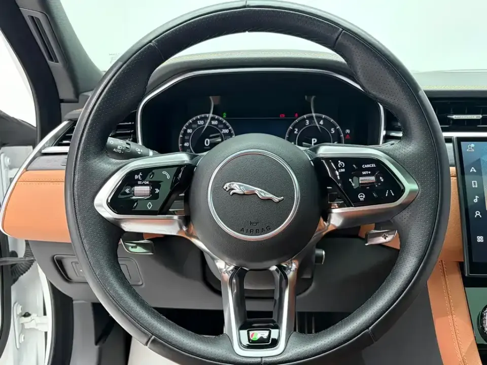 Jaguar XFL