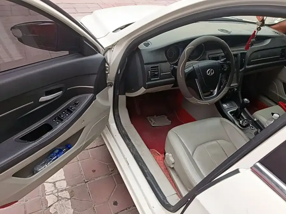 BAIC Senova D50