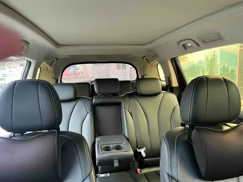 BYD MAX