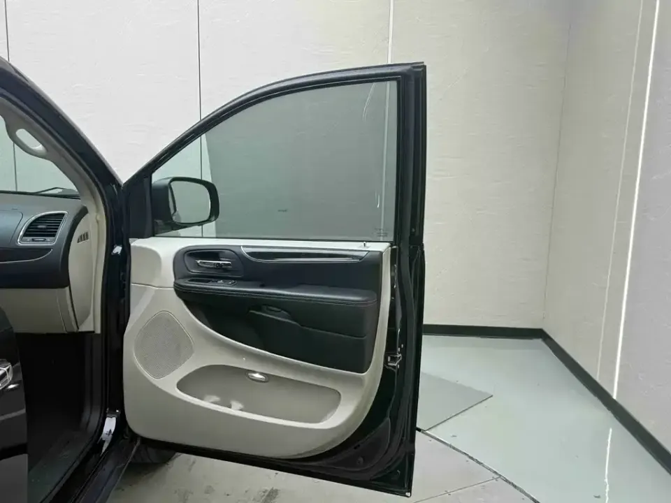 Chrysler Grand Voyager (Import)