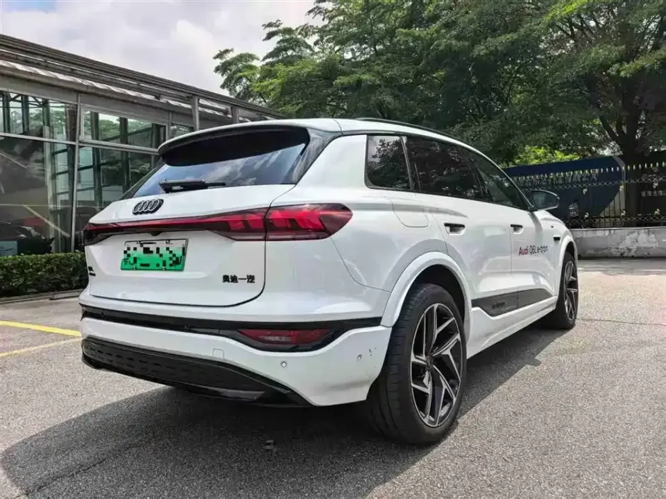 Audi Q6L e-tron