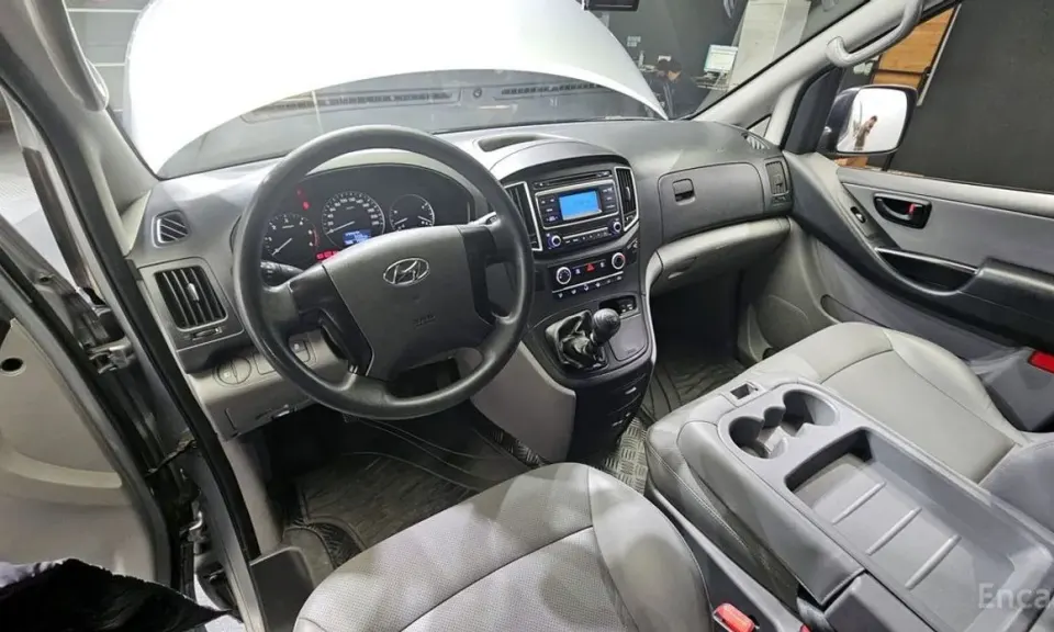 Hyundai Starex