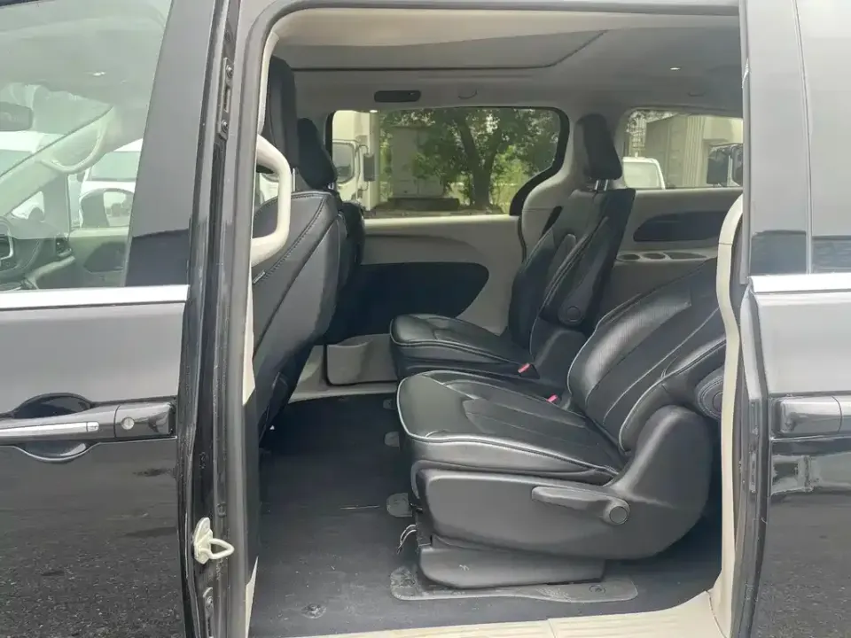 Chrysler Grand Voyager PHEV (Import)