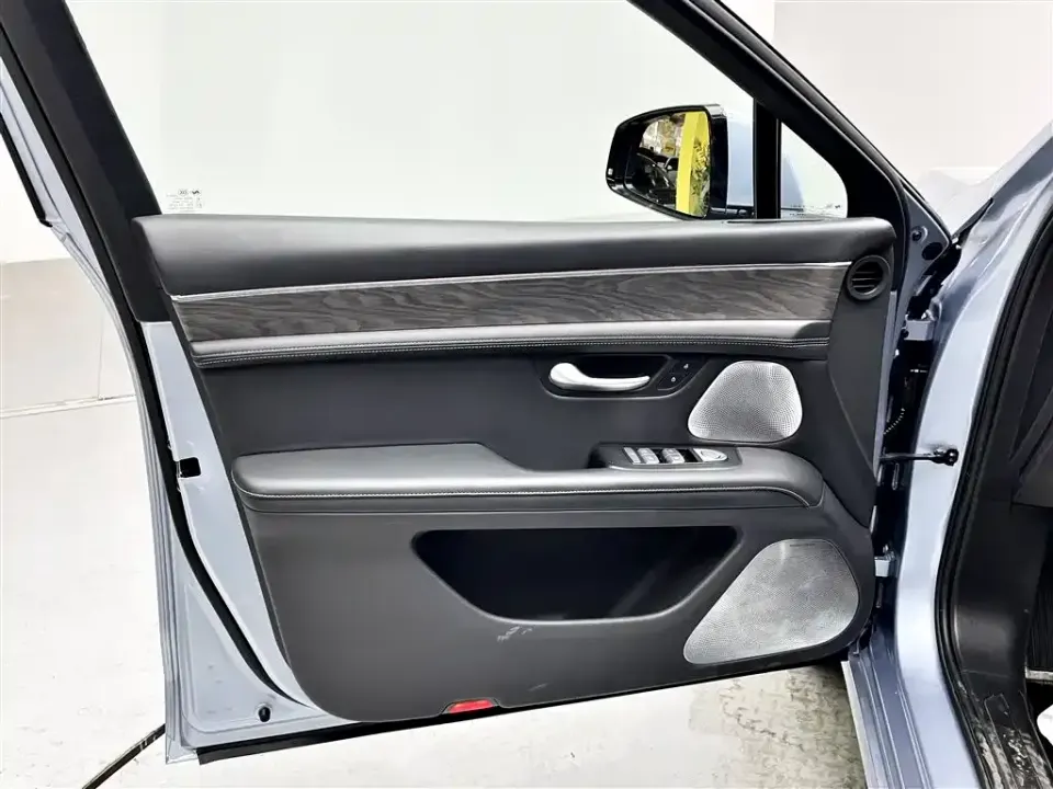 AITO AITO M5