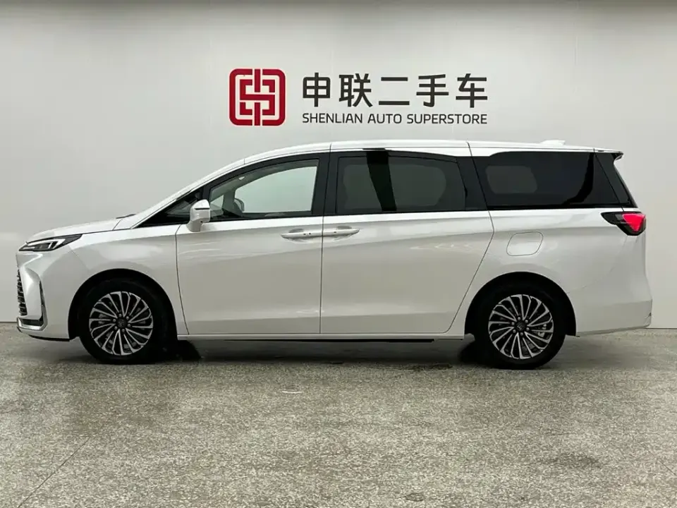 Buick GL8 Hybrid