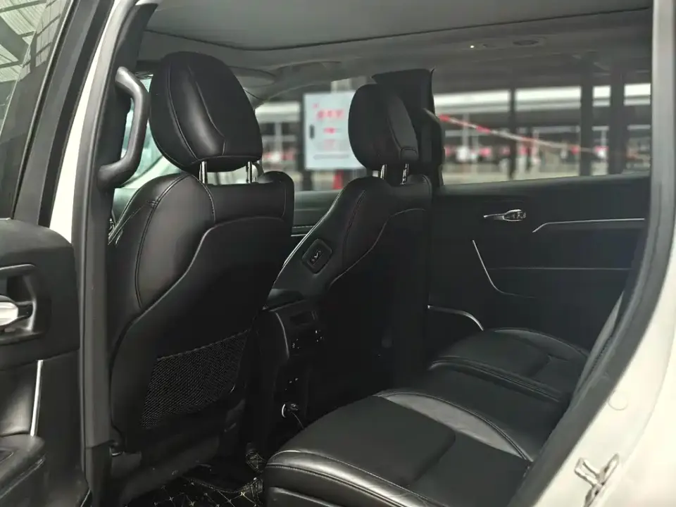 Jeep Grand Commander