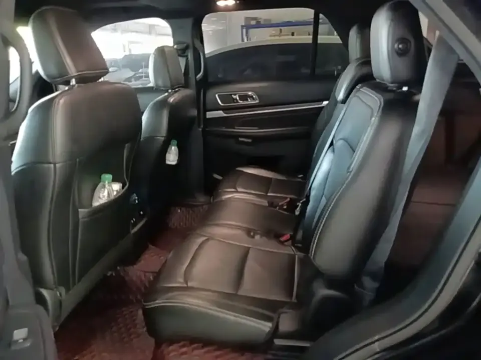 Ford Explorer (Import)