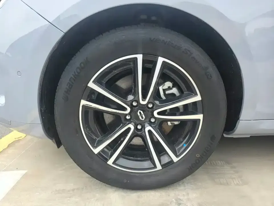 AITO AITO M5