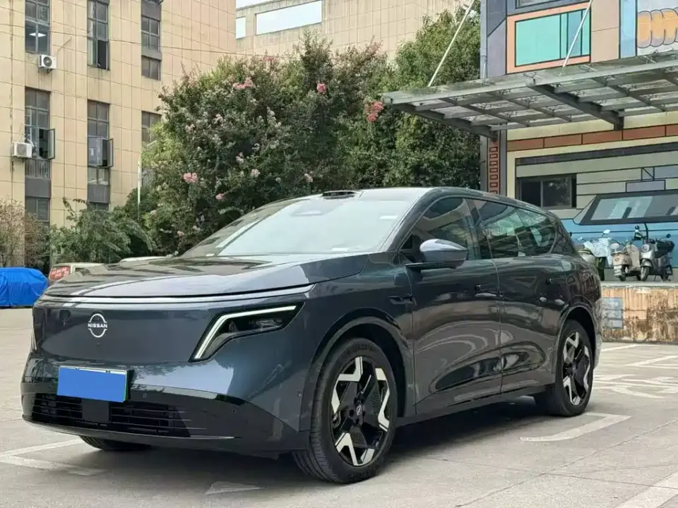 Nissan NX8