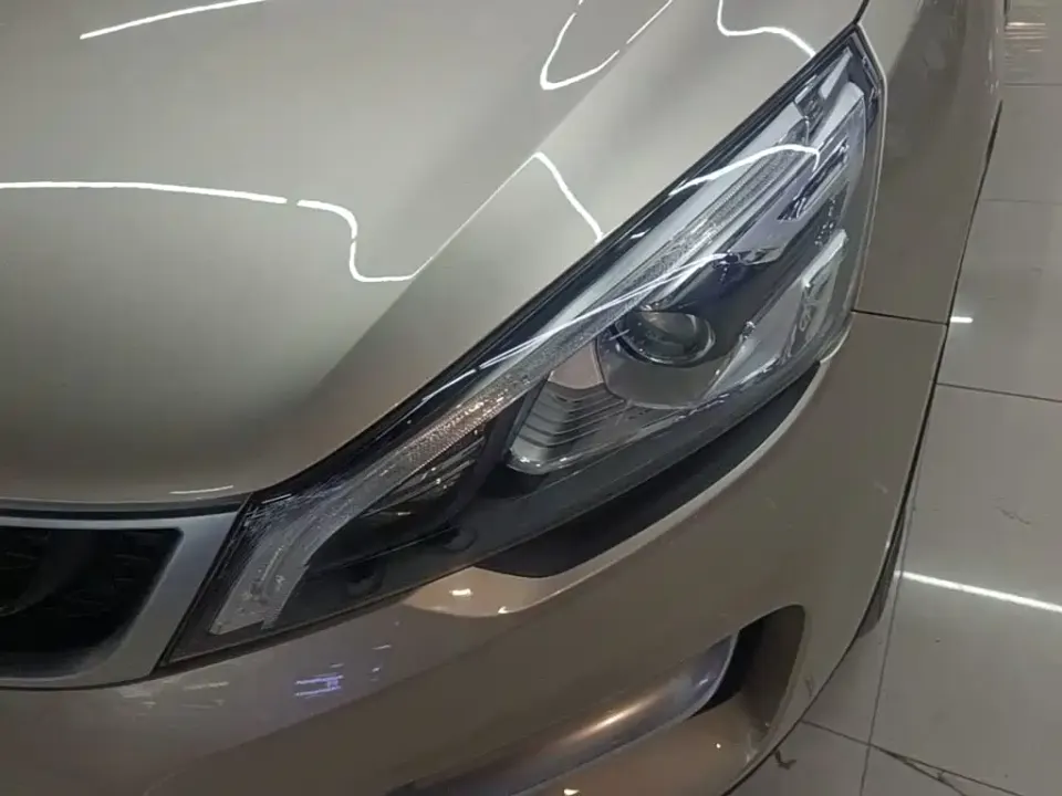 Geely Emgrand GS