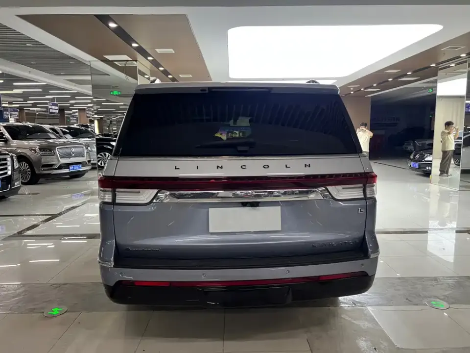 Lincoln Navigator One