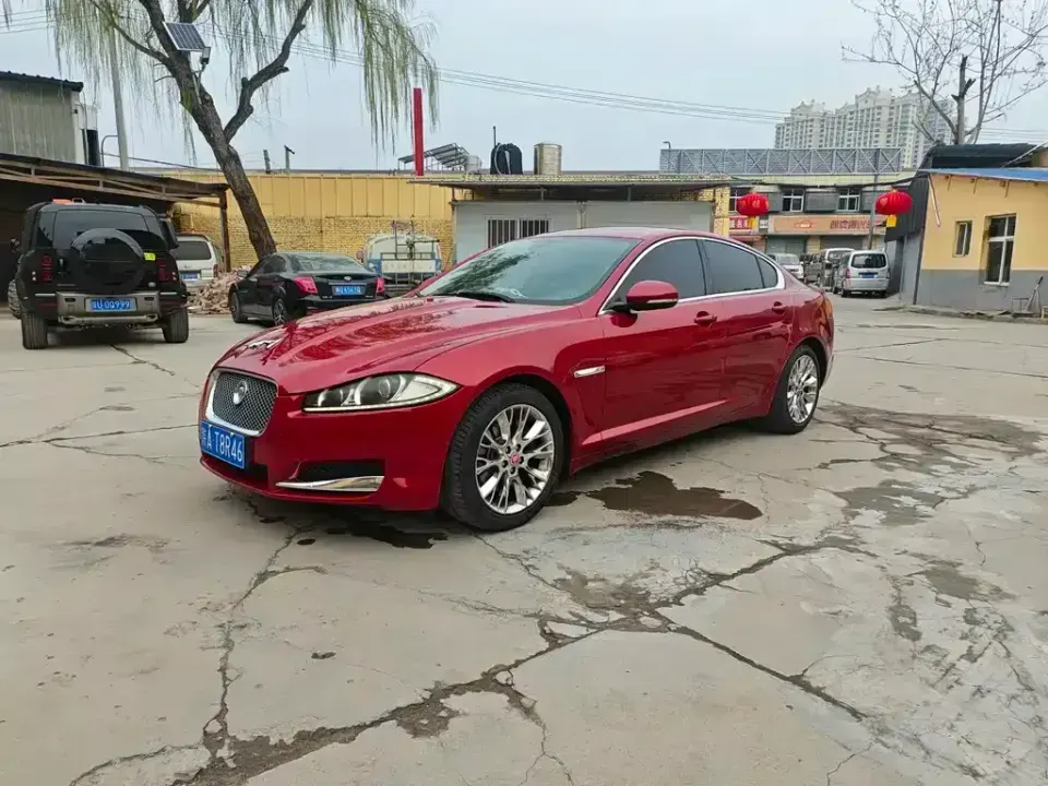 Jaguar XF