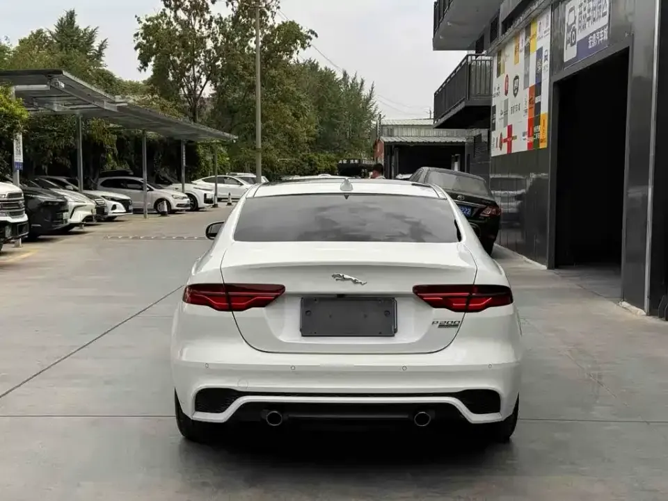 Jaguar XEL