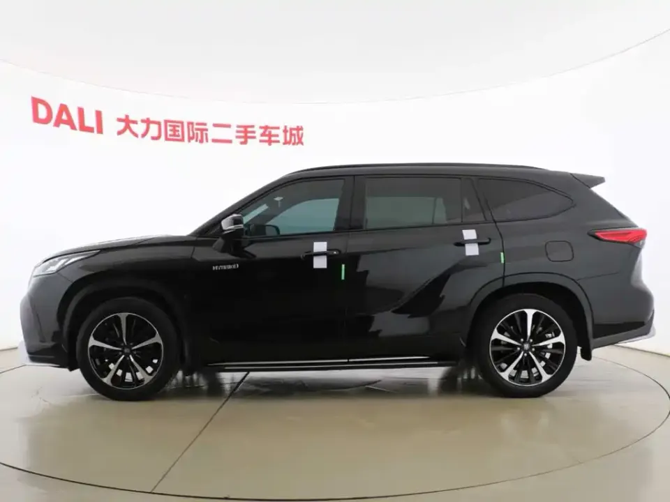 Toyota Crown Kluger