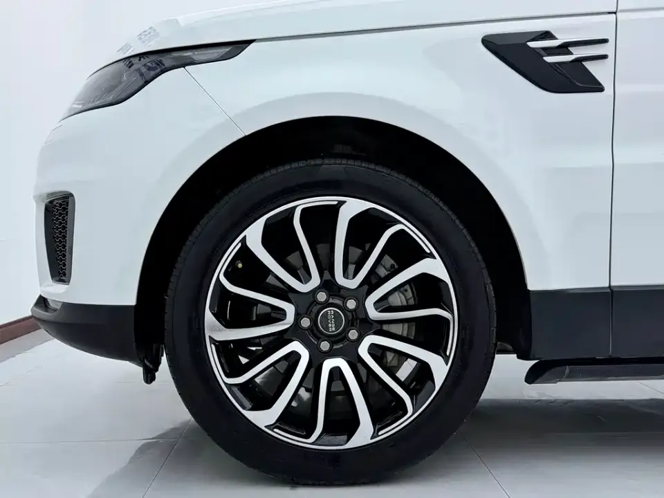 Land Rover Sport
