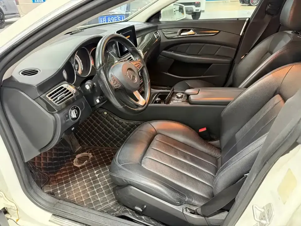 Mercedes-Benz CLS