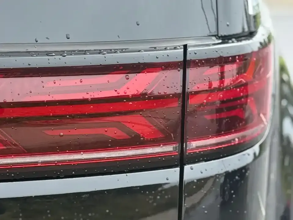 Denza Denza D9