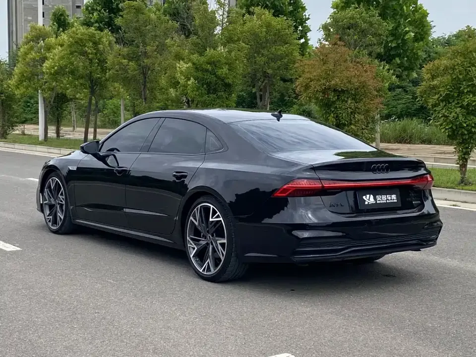 Audi A7L