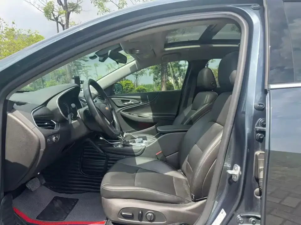 Chevrolet Malibu XL