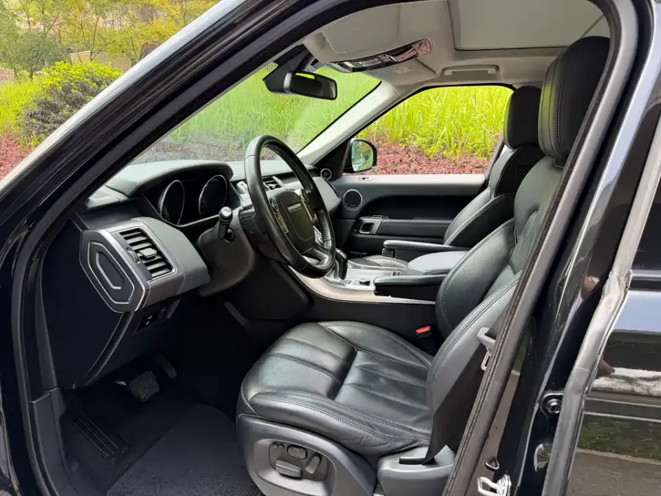 Land Rover Sport