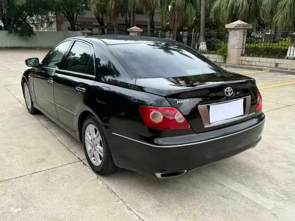 Toyota Reiz