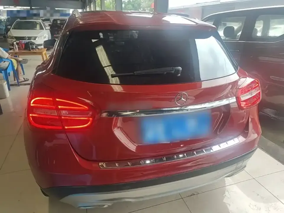 Mercedes-Benz GLA