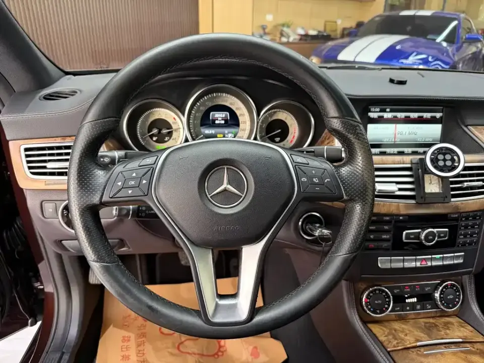 Mercedes-Benz CLS