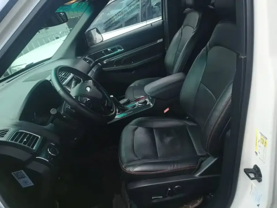 Ford Explorer (Import)
