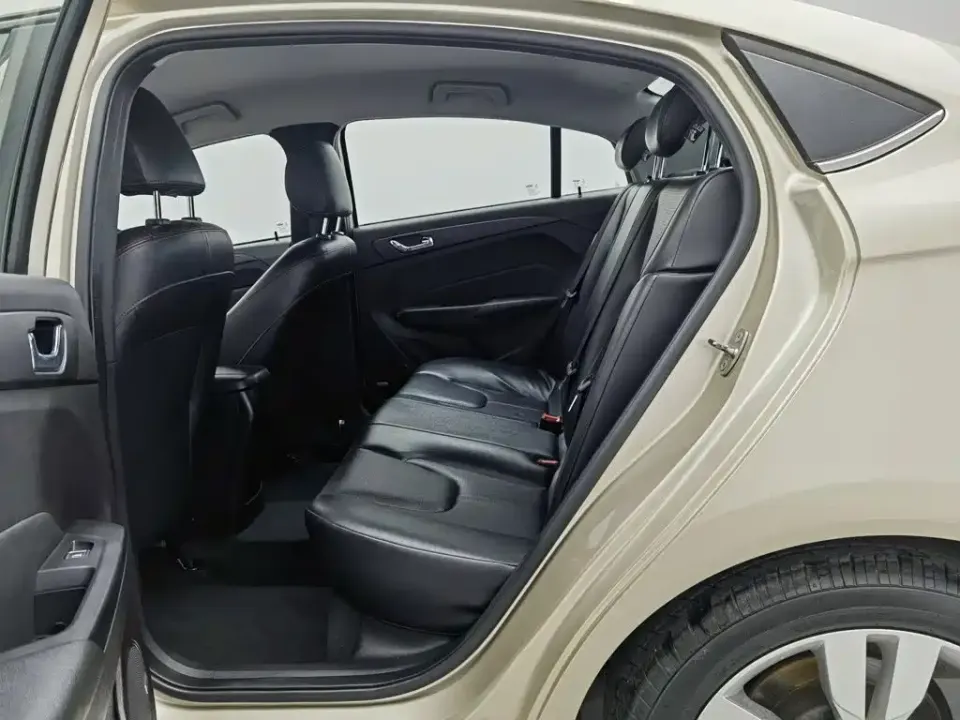 Chery Arrizo 5