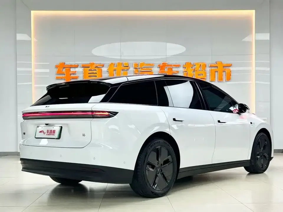 Li Li i6