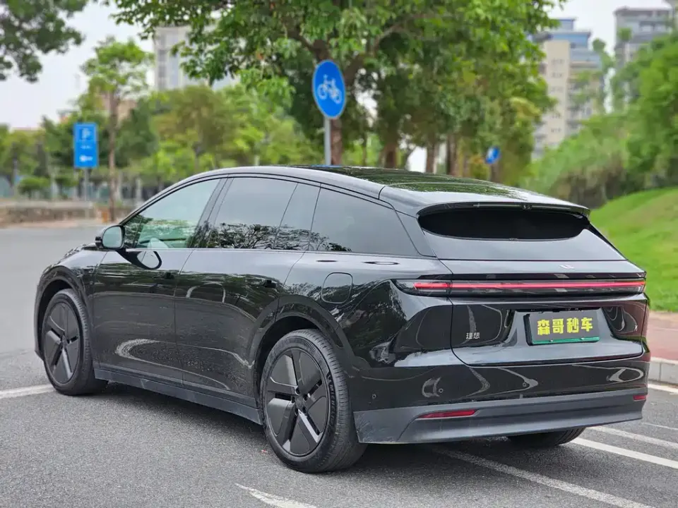 Li Li i6