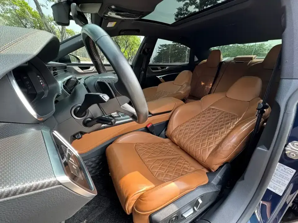 Audi A7L