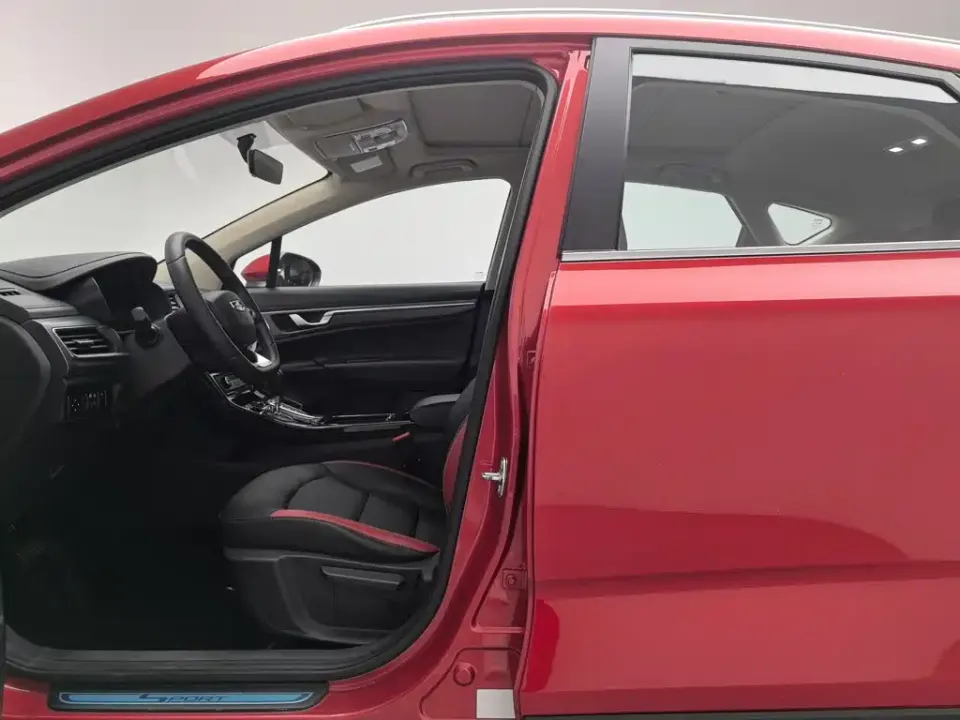 Geely Emgrand GS