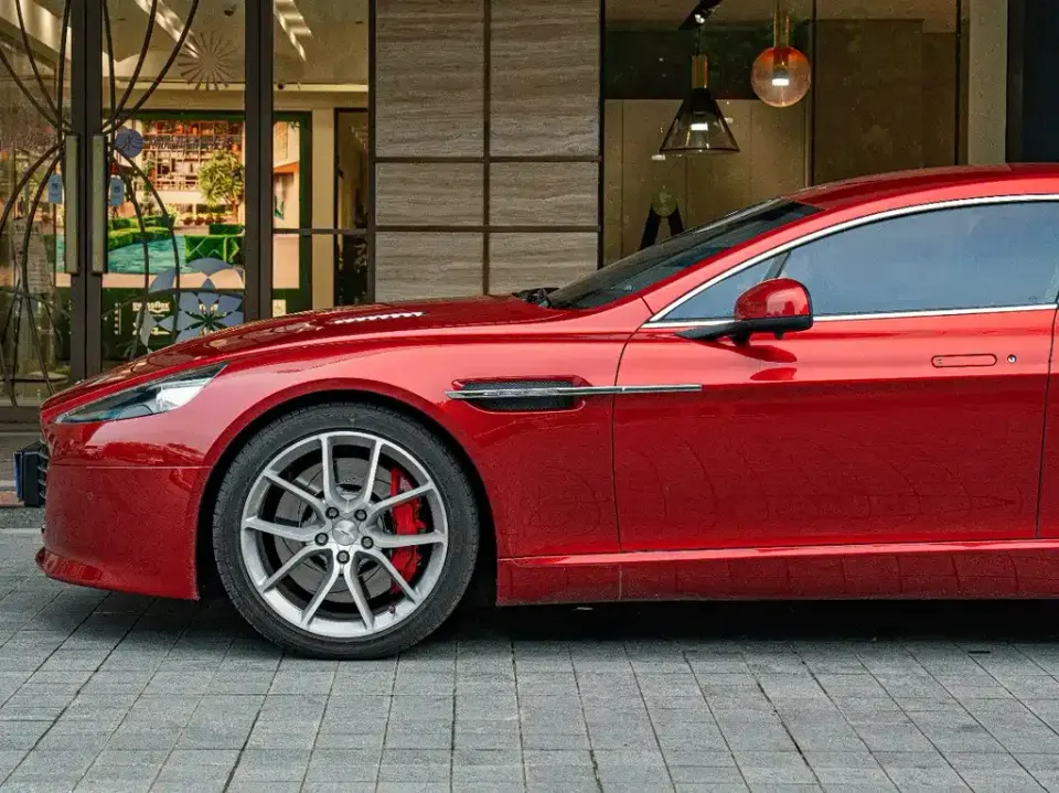 Aston Martin Rapide