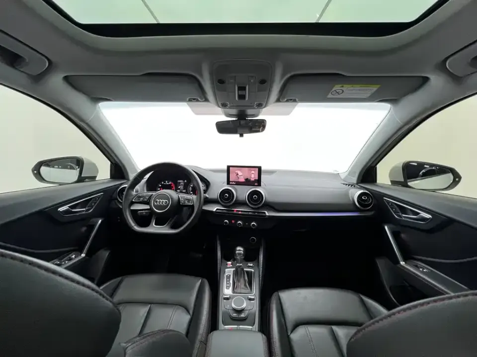 Audi Q2L
