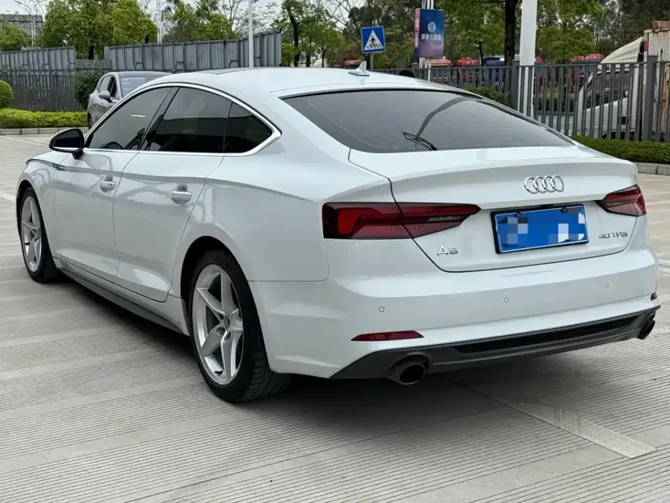 Audi A5 (Import)