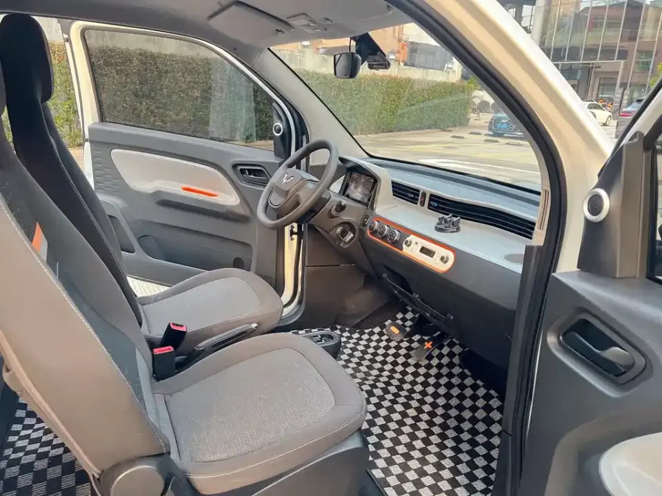 Wuling MINIEV