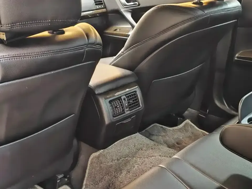 Toyota Reiz