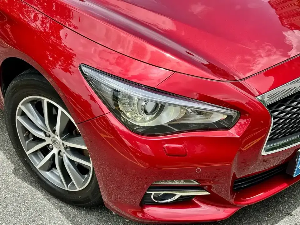 Infiniti Q50L