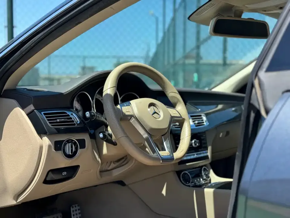 Mercedes-Benz CLS