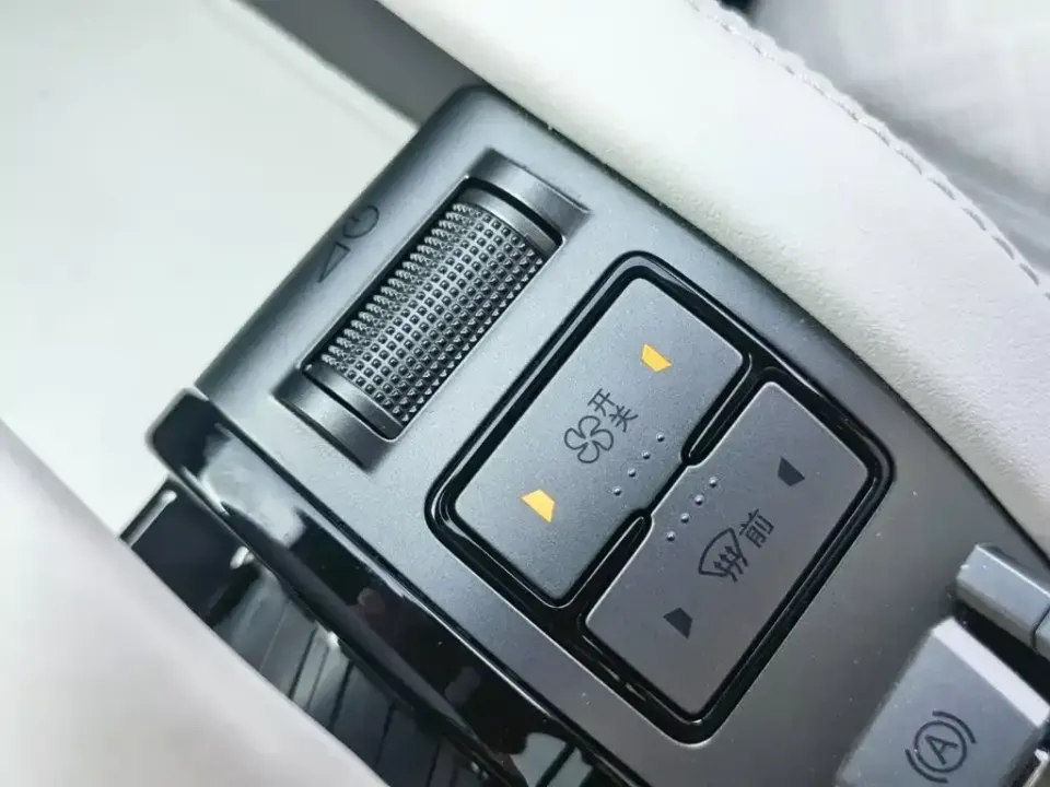 Fang Cheng Bao Titanium 3
