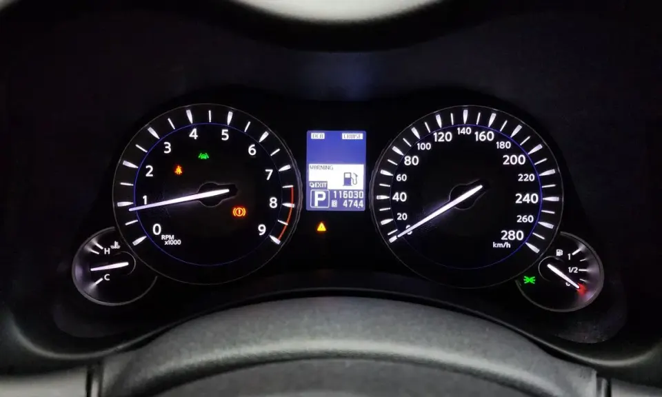 Infiniti M