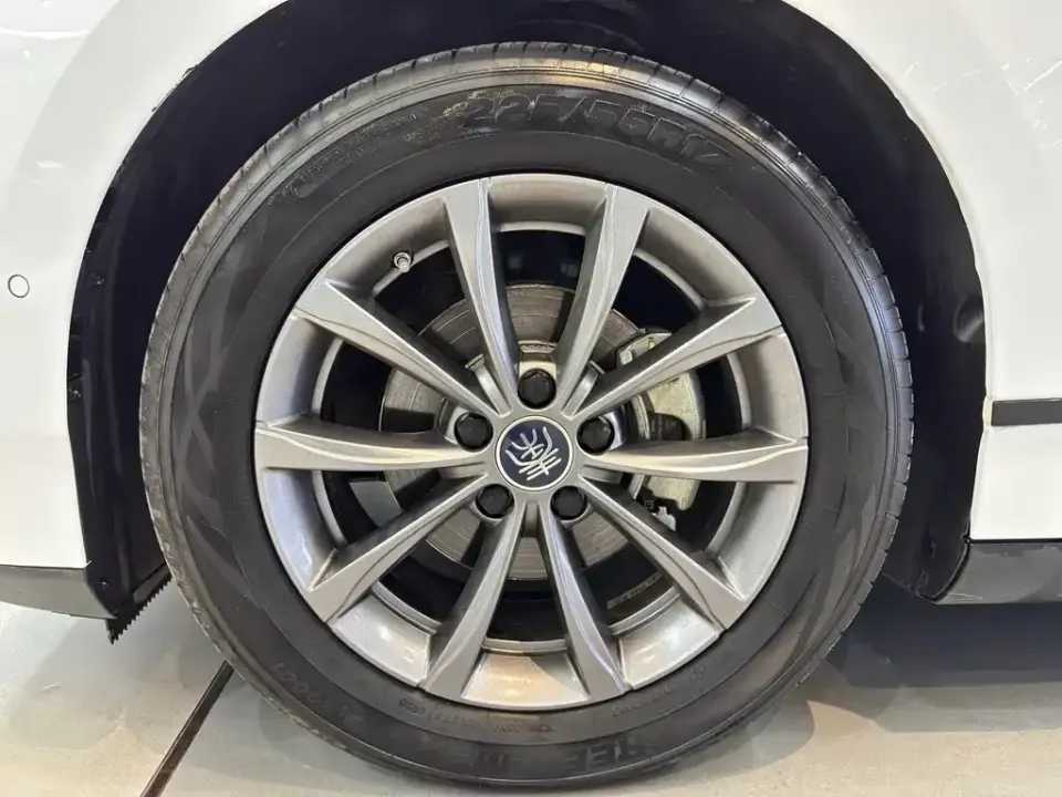 BYD Qin L