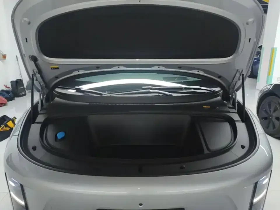 Li Li i6