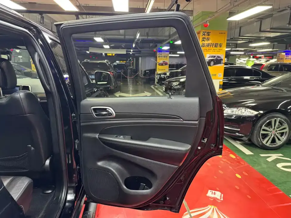 Jeep Grand Cherokee (Import)