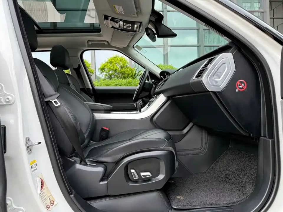 Land Rover Sport