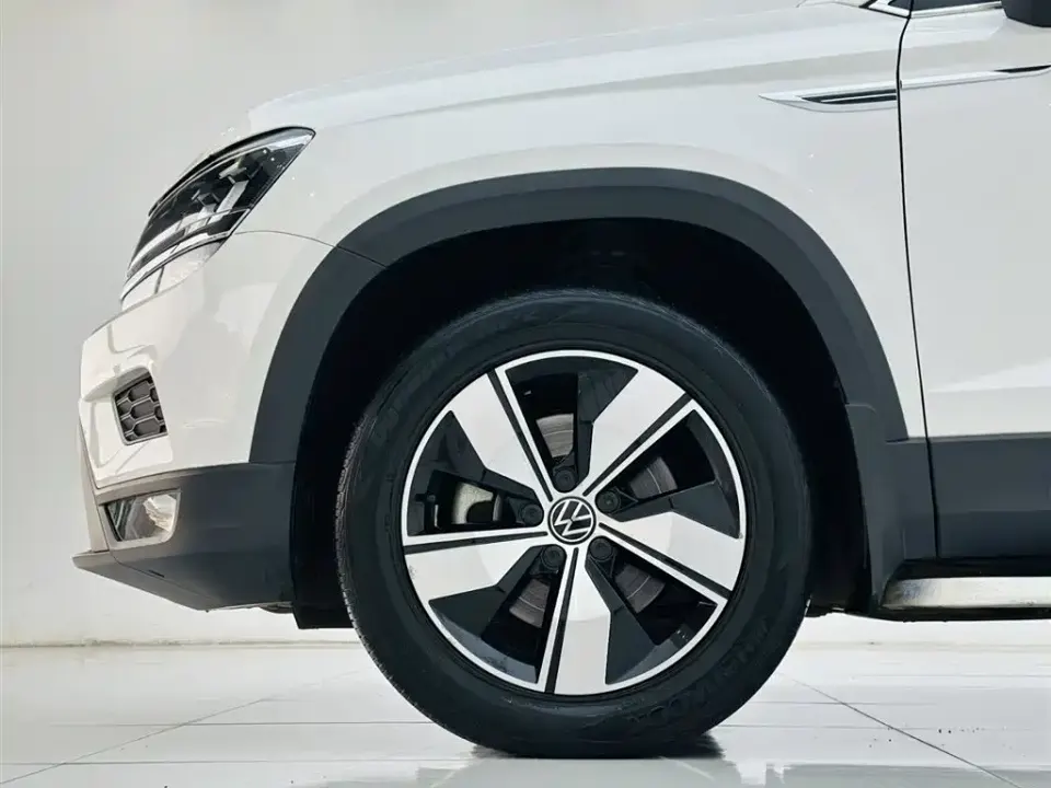 Volkswagen Tharu