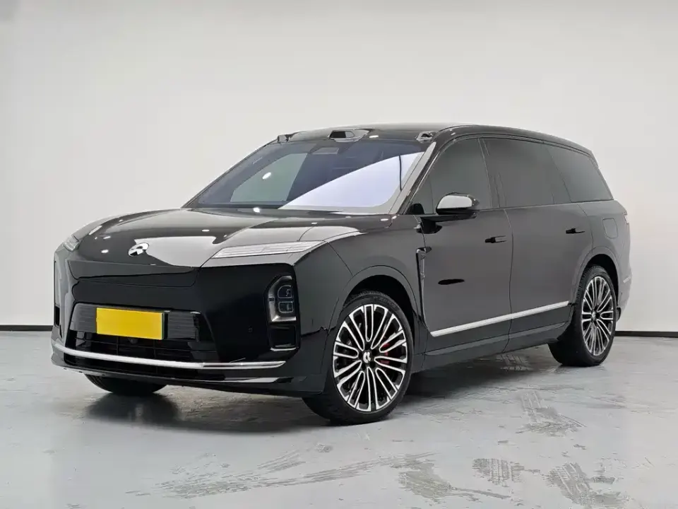Nio ES8