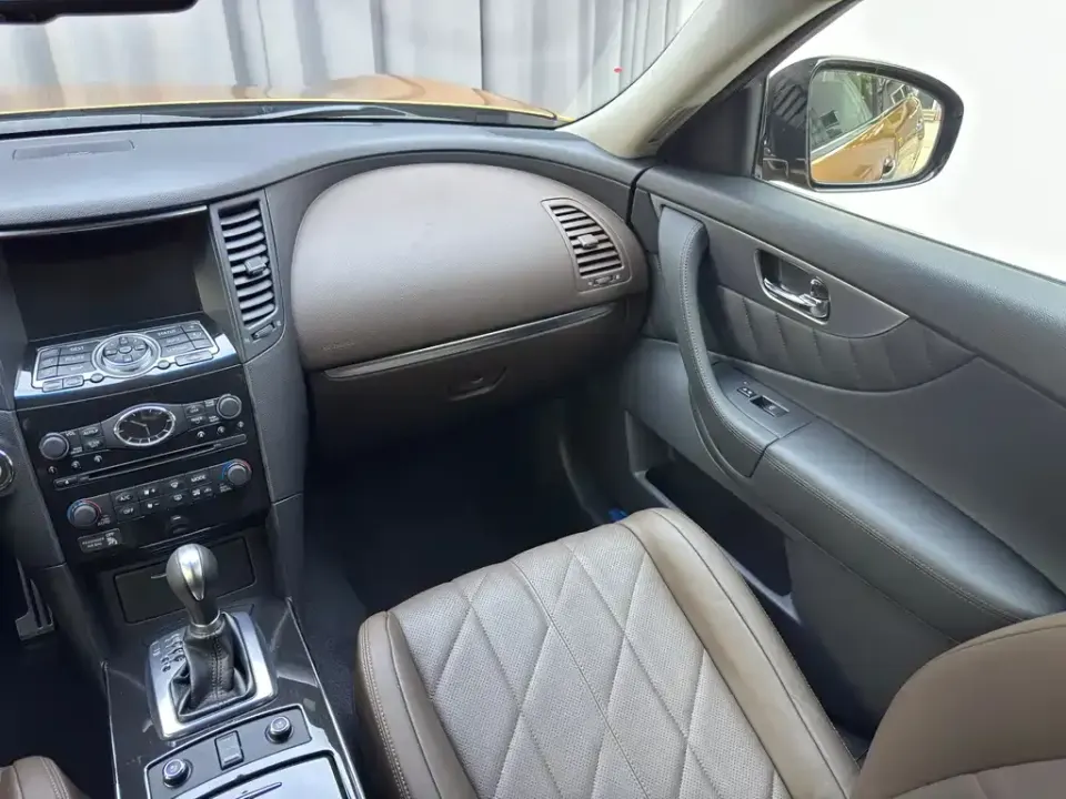 Infiniti FX