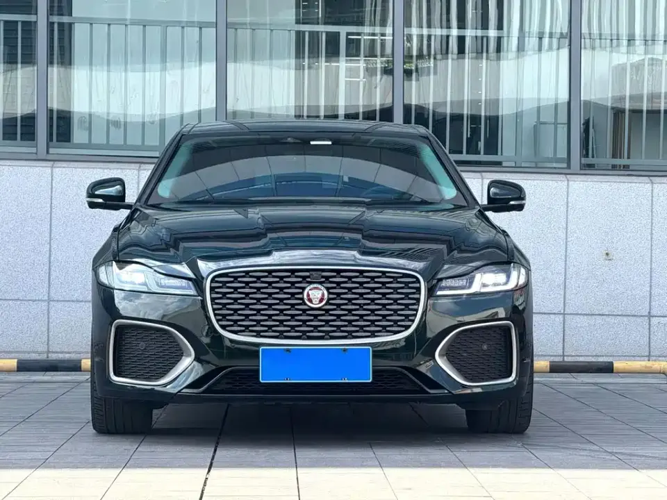 Jaguar XFL
